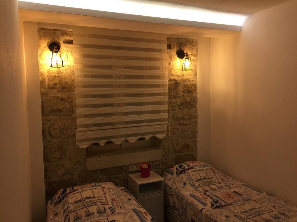 Umit Ev Hotel Alacati Exterior photo