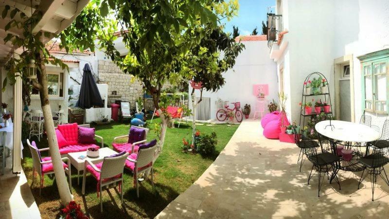 Umit Ev Hotel Alacati Exterior photo